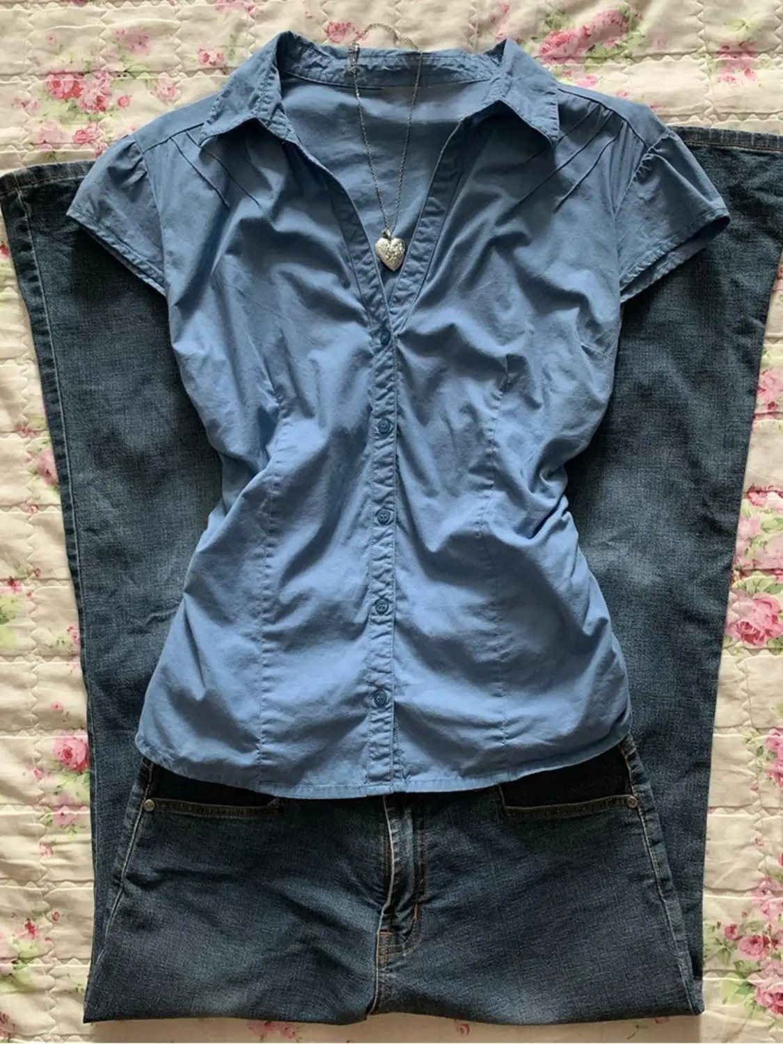 

Shirts for Women New Summer High-end Simple Casual Fashionable Designed Niche Temperature Versatile Waist-closing Shirt Top