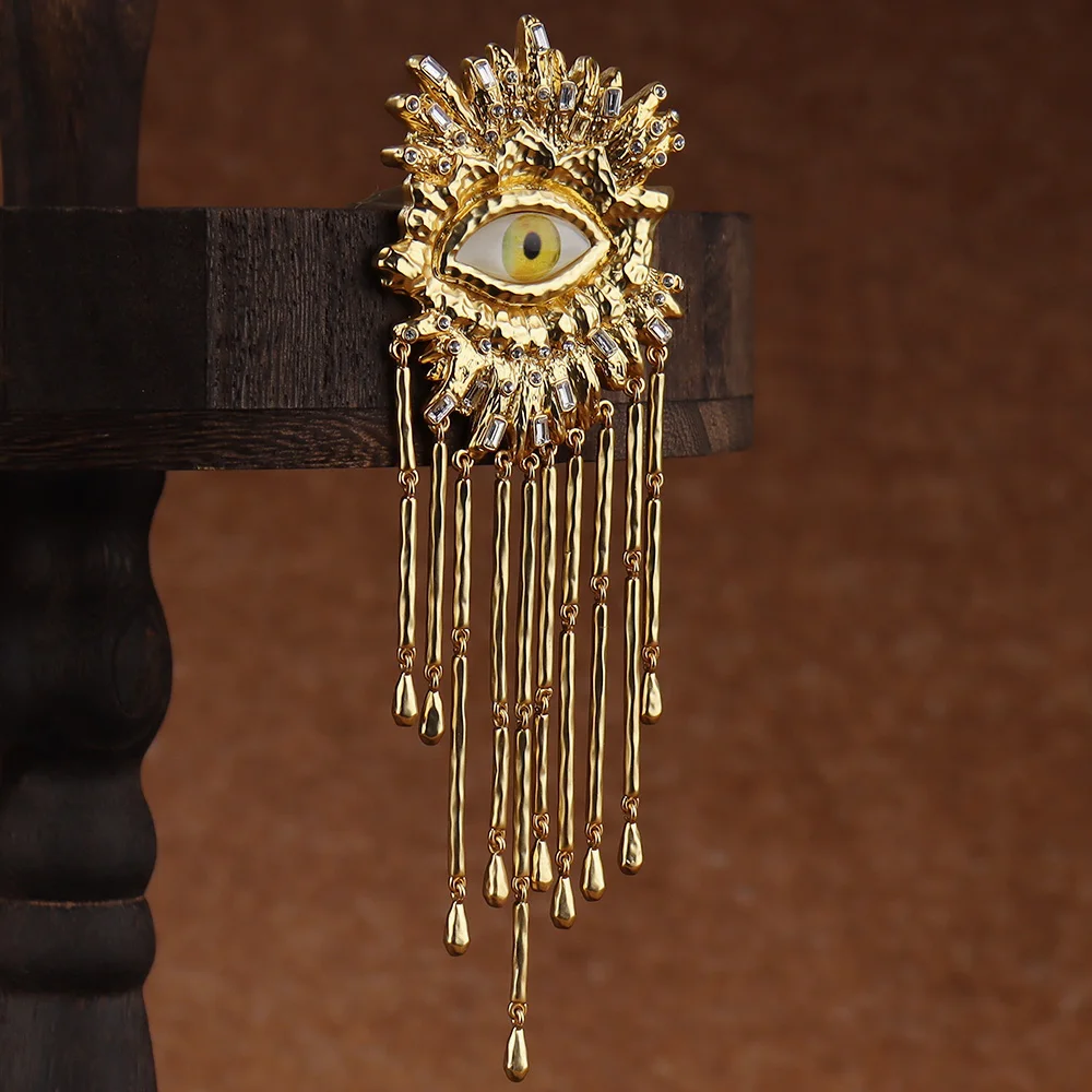 Personality Devil's Eye Metal Brooches for Women Men Demon Eyes Pins Badge Party Gifts Exaggerate Jewelry Pendant Accessories