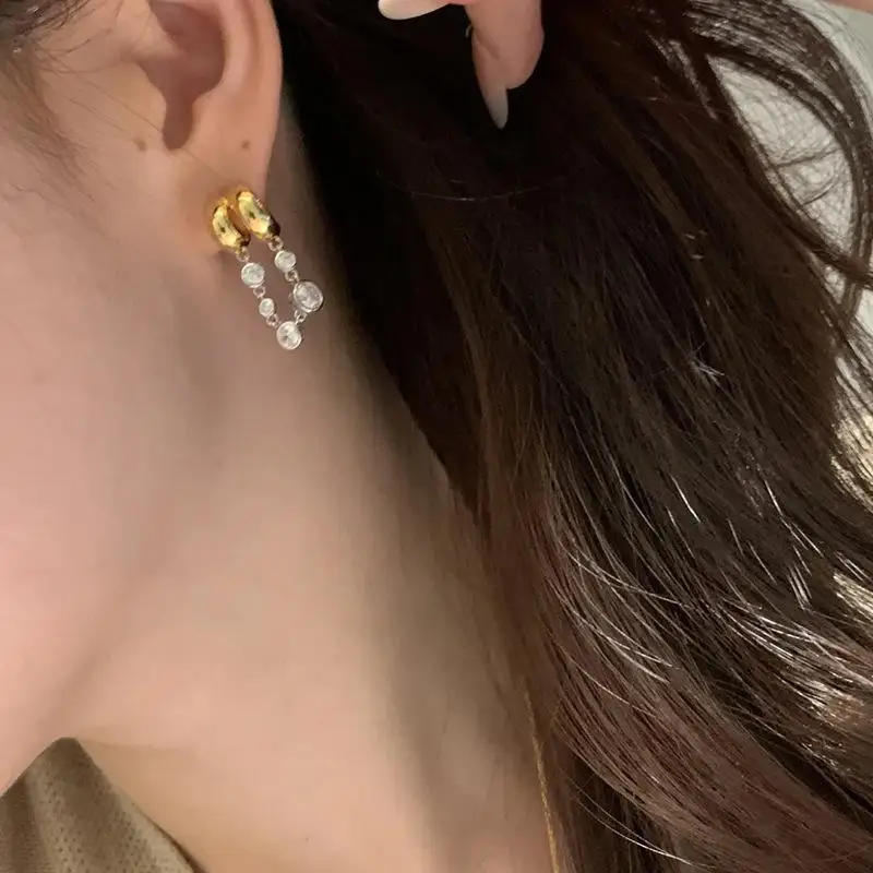 Inspiration Gloss Tassel Round Diamond earrings for women High Quality Trendy Light Luxury C-shaped Earings Banquet Jewelry