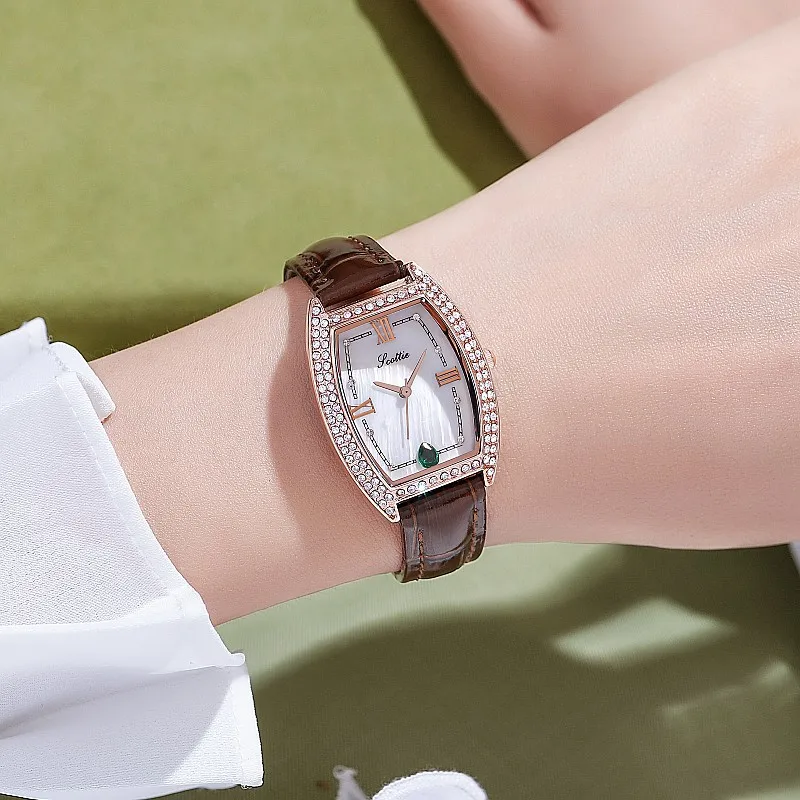 Luxury Starry Sky Quartz Watch for Women with Tonneau Leather Strap and Waterproof Pin Buckle Wristwatch