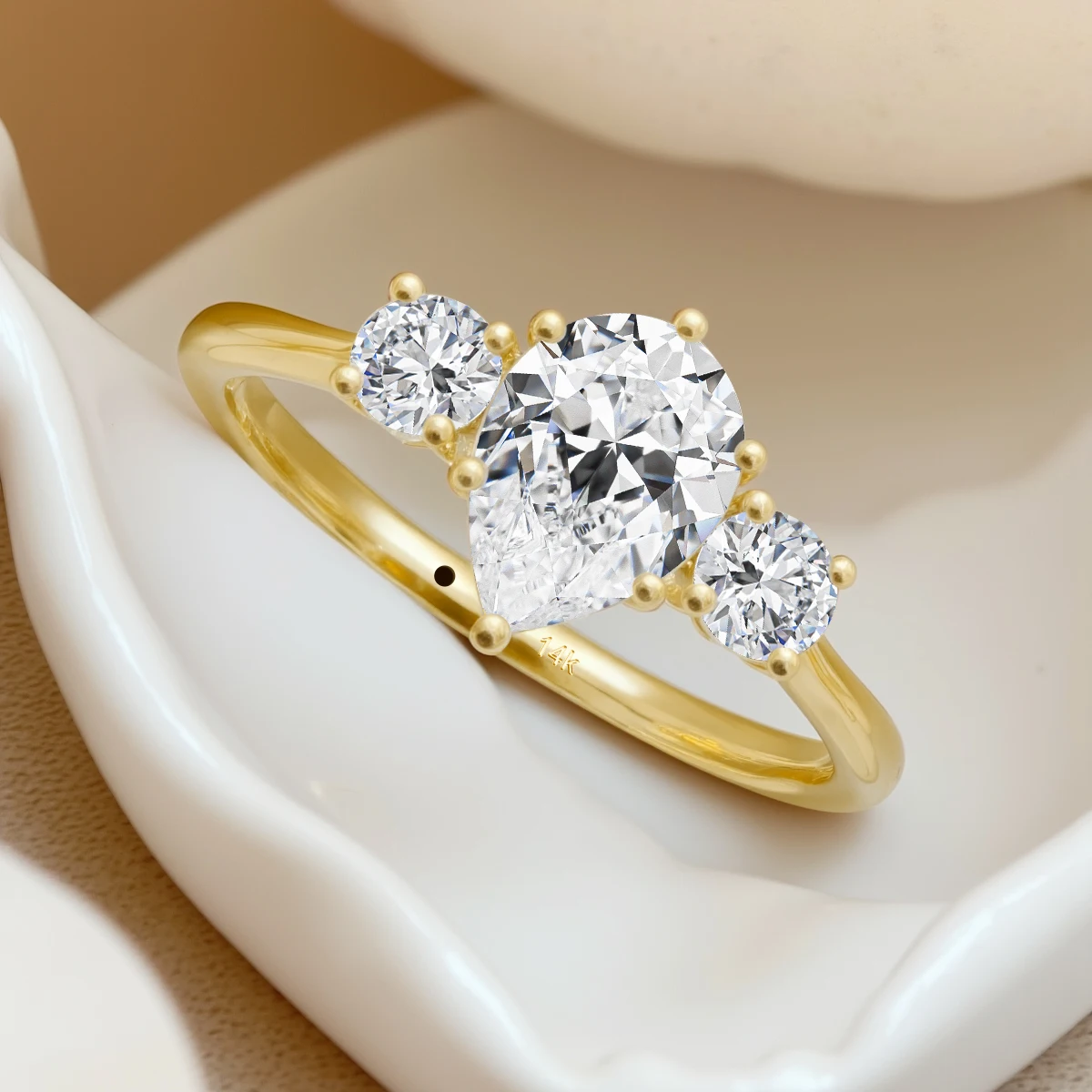 14K Gold 3CT Pear Cut Moissanite Rings for Women AU585 Yellow Gold Three Stone Wedding Band Luxury Anniversary Custom Jewelry