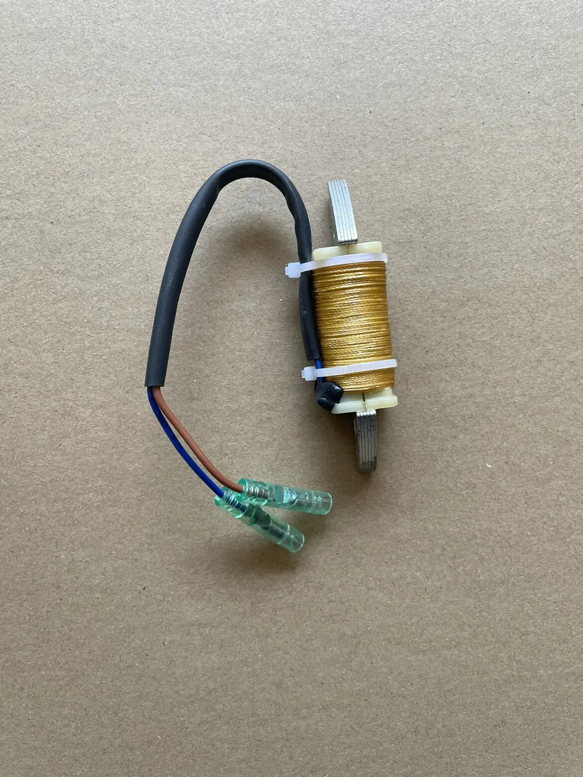 

Outboard Motor Charging Coil Ignition Flyback Transformer for Parsun 2 Stroke 20HP Boat Engine Parts