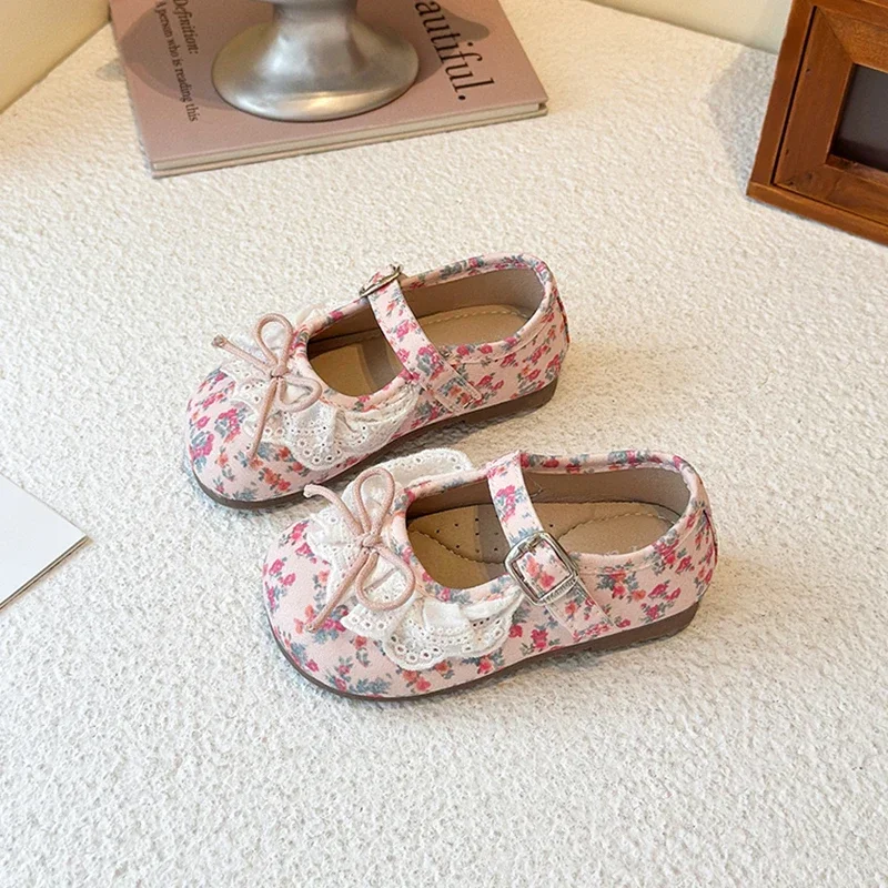 

Новинка осени 2022, детские туфли на плоской подошве, милые кружевные элегантные туфли Мэри Джейн для девочек с круглым носком, простые детские туфли принцессы с бантиками, универсальная модная обувь