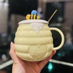 Kawaii Bee Ceramic Mug Mixing Coffee Milk Water Cup Household Breakfast Cups Creative Design Ceramic Mugs Drinkware for Party