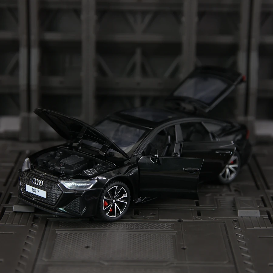1:32 Simulation Audi RS7 alloy car model ornament, doors and the front hood and trunk door can also be opened rich in details