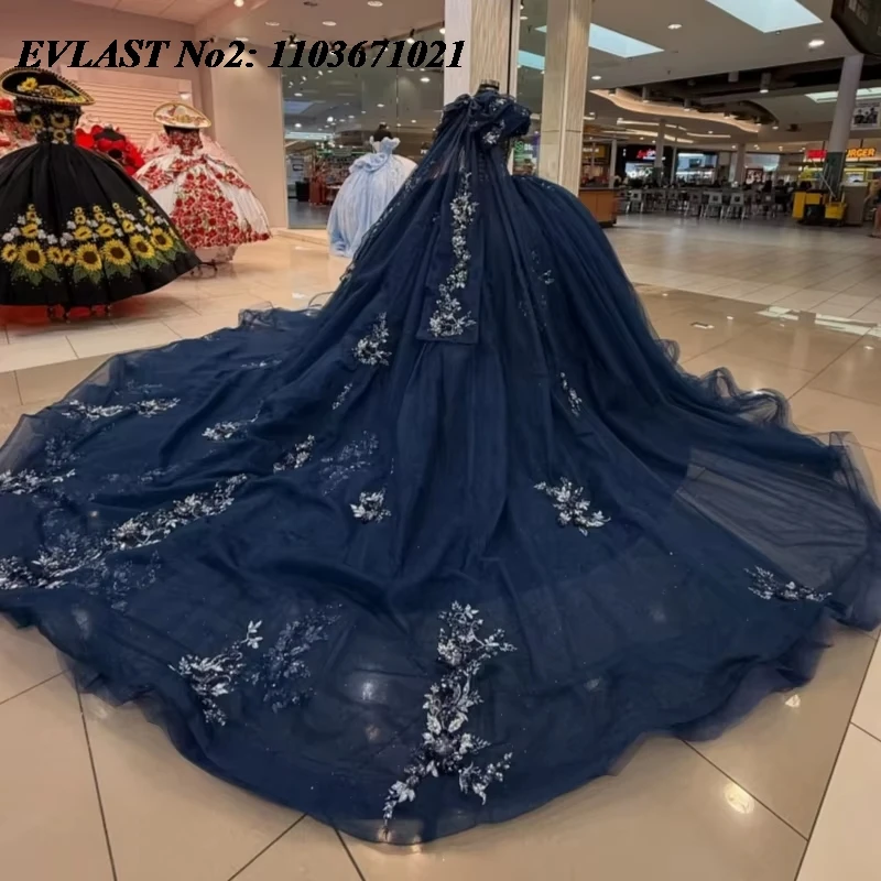 ชุดเดรสงาน Quinceañera สีน้ำเงินกรมท่าแบบเจ้าหญิงสั่งตัดพิเศษ EVLAST แต่งดอกไม้ประดับลูกปัดและโบว์  ชุดเดรสสำหรับงาน Sweet 16 รุ่น E2QA05