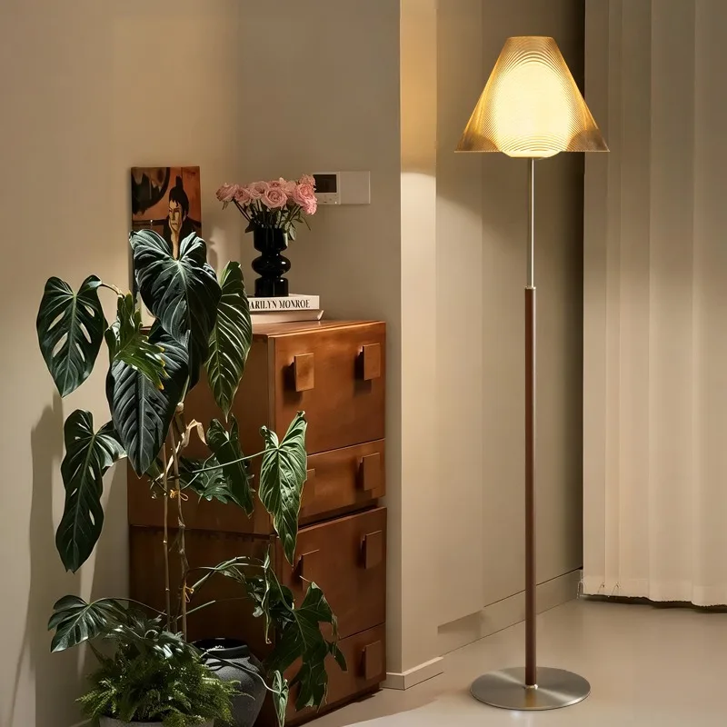Japanese-style bedroom bedside corner next to the sofa in the living room Warm decorative floor lamp