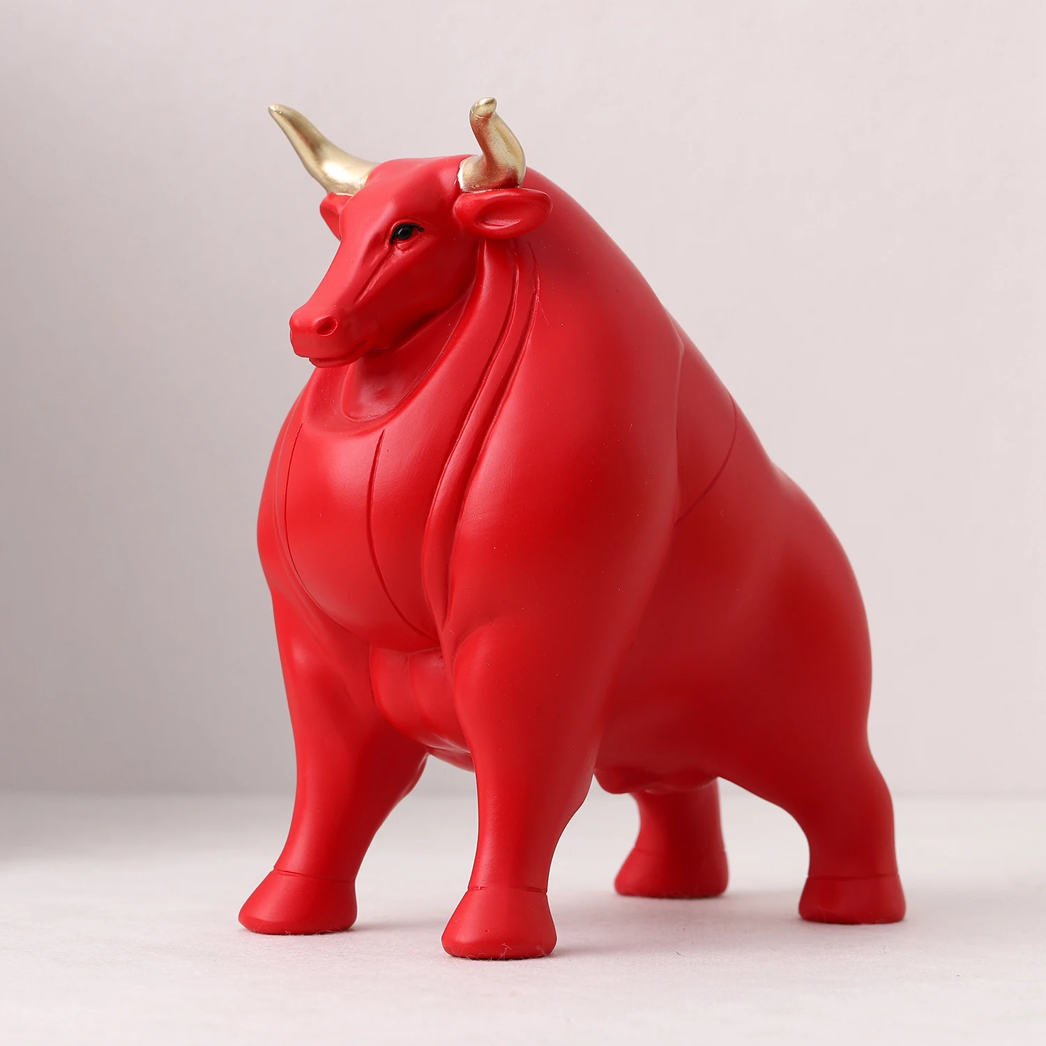 Creative Muscle Bull Statue Resin Wall Street Bull Sculpture Torero Figurine Bullfighter Home Decoration Desktop Animal Ornament