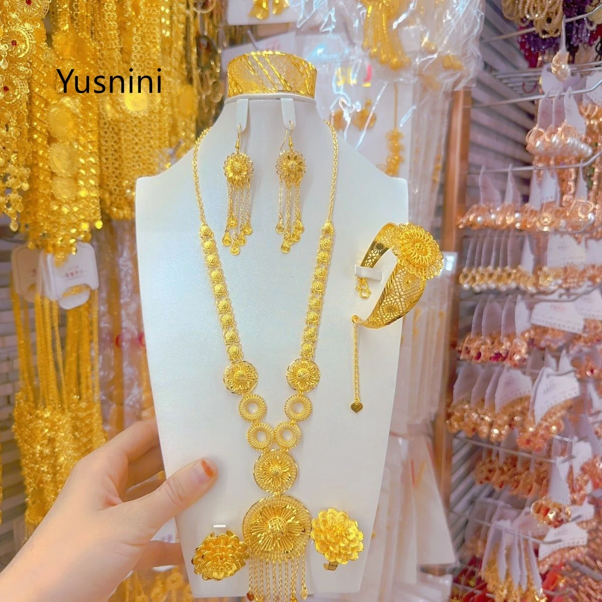 New Dubai High end 24K Gold Plated Necklace Earrings Rings Bracelets Exquisite Wedding Engagement Party Jewelry Set for Lovers 8