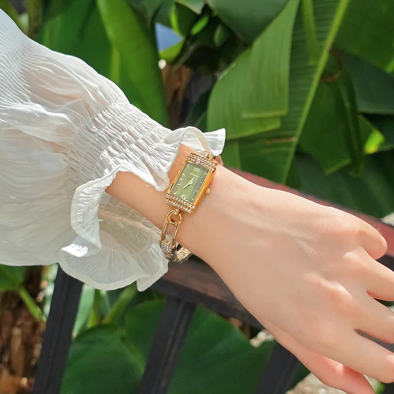 Fashion And Versatile Timepiece With Gilded dial Exclusive Minimalist Luxury Small Square Watches Suitable For Daily Casual Wear