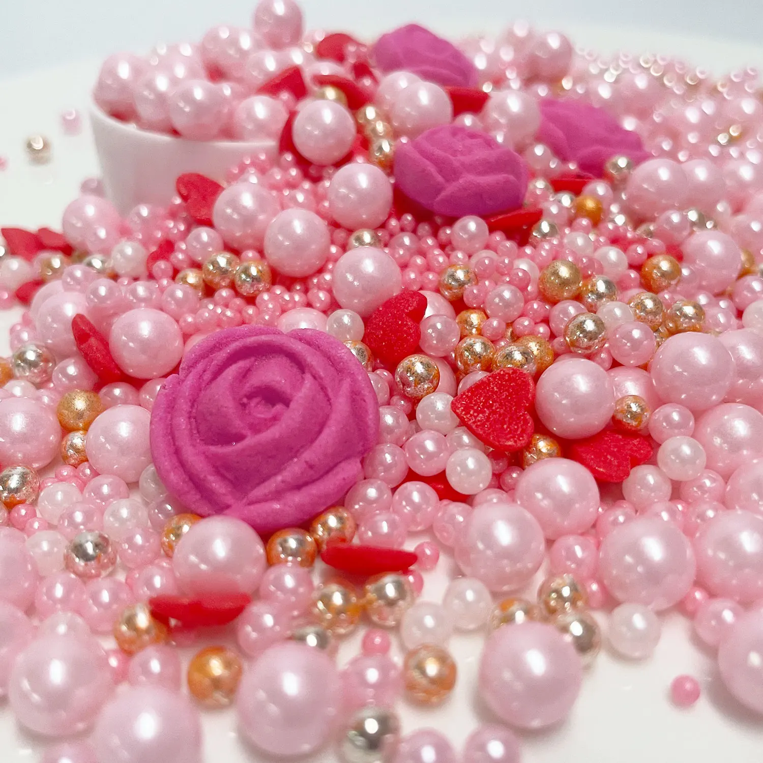 130 g rosa Streusel und Perlen zum Dekorieren von Kuchen, Backen, Eiscreme, Kekstopper, perfekt für Valentinstag, Muttertag, Babyparty