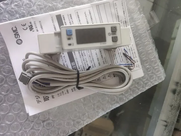 

PFM711-F02L-D-M