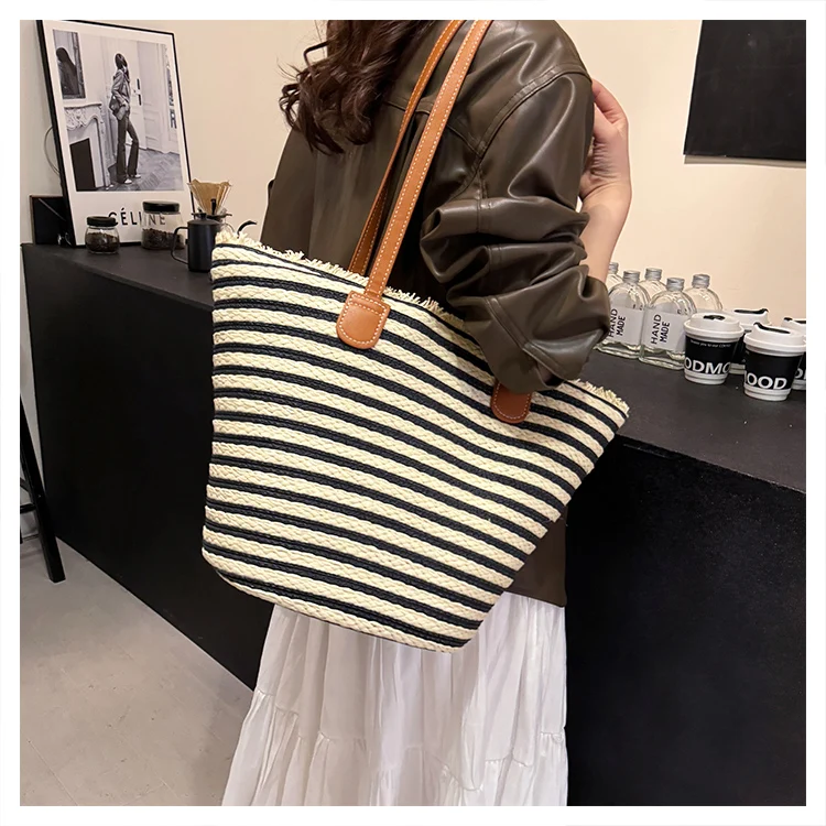 Work Clothing Large Capaci Bag Female 2025 New Arrival Western Sle All-Matching Shoulder Bag Summer Seaside Beach E6010