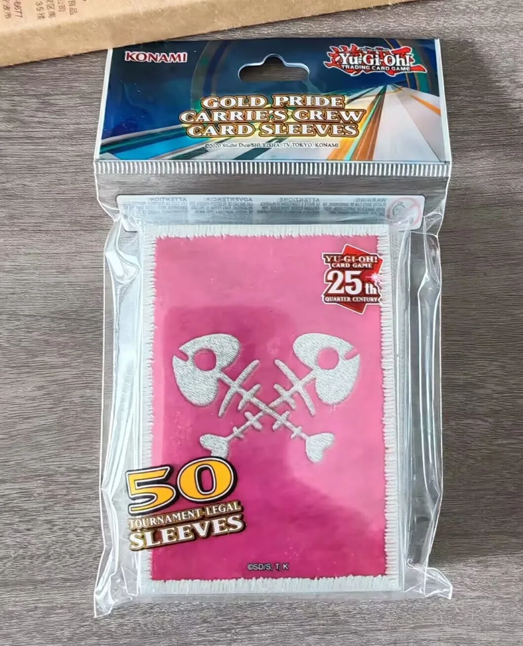 50枚入り-遊戯王-コナミ-デュエルモンスターズ-ゴールドプライド-キャリーズクルー-公式コレクション-シールドカードプロテクター-デュエリストスリーブ