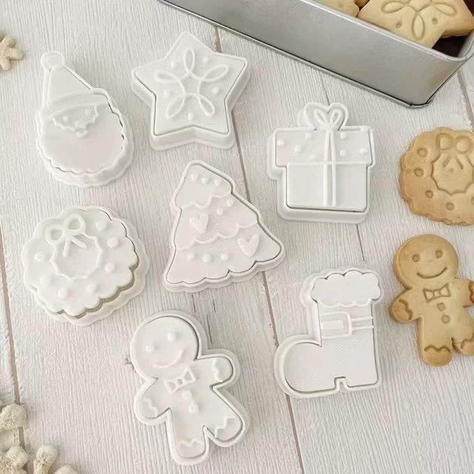 Christmas Mini Cookie Cutter Mold Plastic 3D Santa Elk Gingerbread Man Cartoon Biscuit Stamp Pastry DIY Cake Decorating Tools