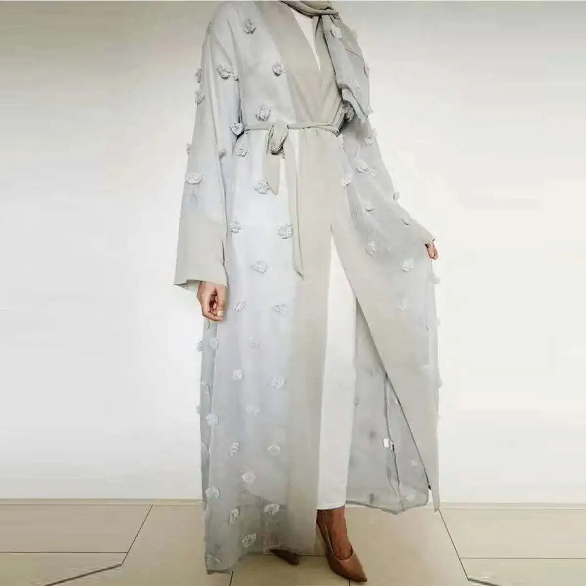 

Muslim Three-dimensional Gauze Loose Lace Up Long Sleeved Cardigan Robe Women Order a Free Headscarf 1641 Islam Elegant