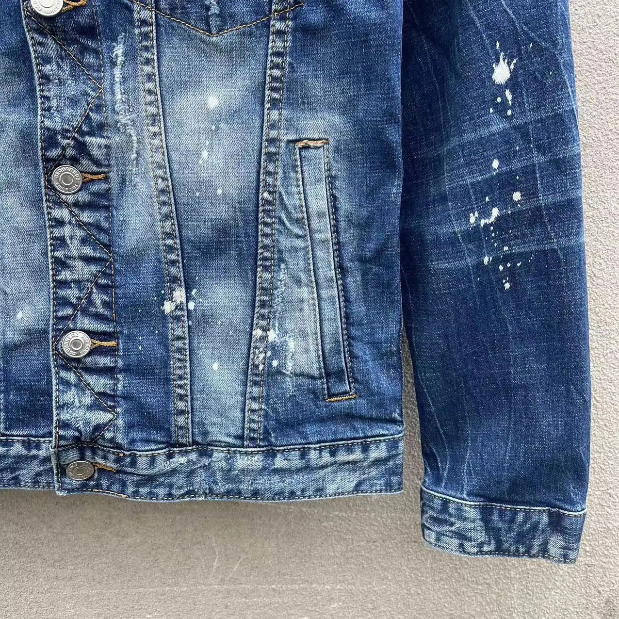 Men\'s denim jacket starbags dsq1902 punk hole torn paint, splashed ink, heavily washed patch, slim fit jeans coat rock jacket