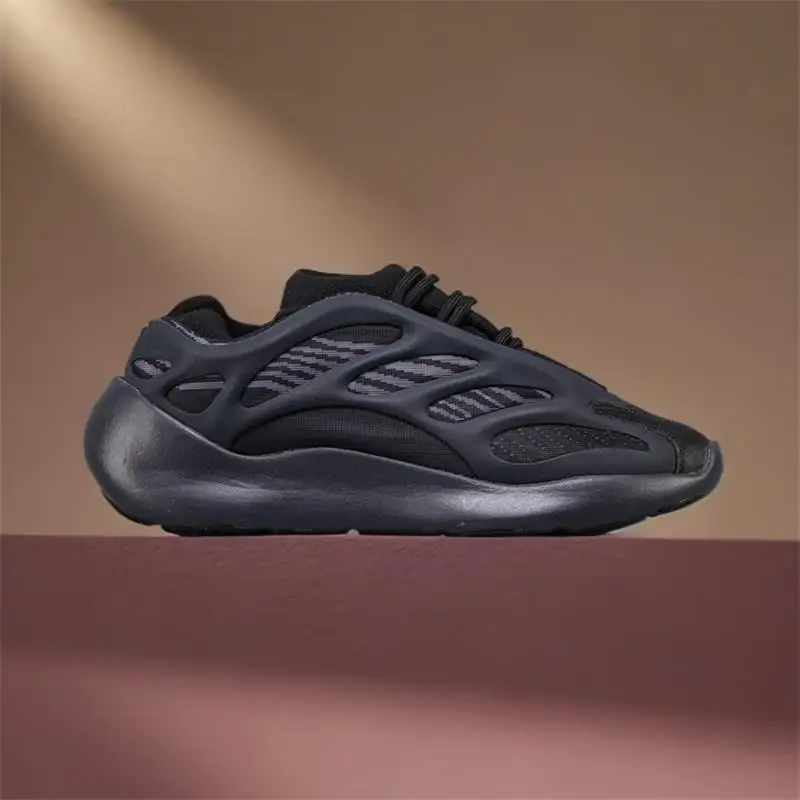 Dad Shoes Unisex Chunky Sneakers for Summer 2024 - Thick Sole Casual Sports Shoes Yeezy 700v3