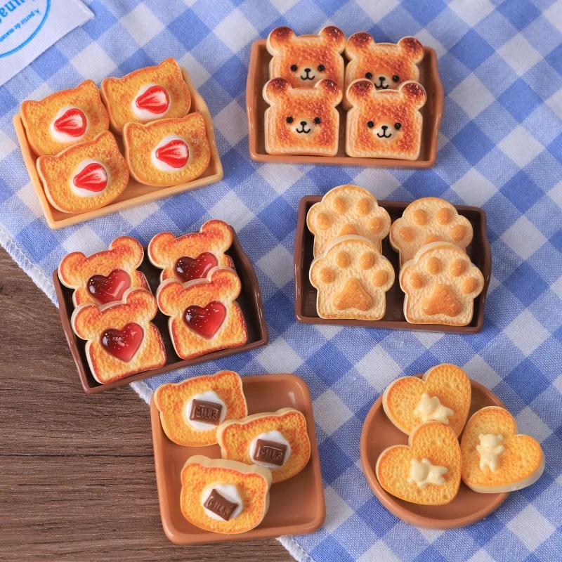18PCS Mixed Miniature Resin Caramel Toast Bread Models Charms Simulation Bear Paw Heart Food Accessories Dollhouse Kitchen Scene