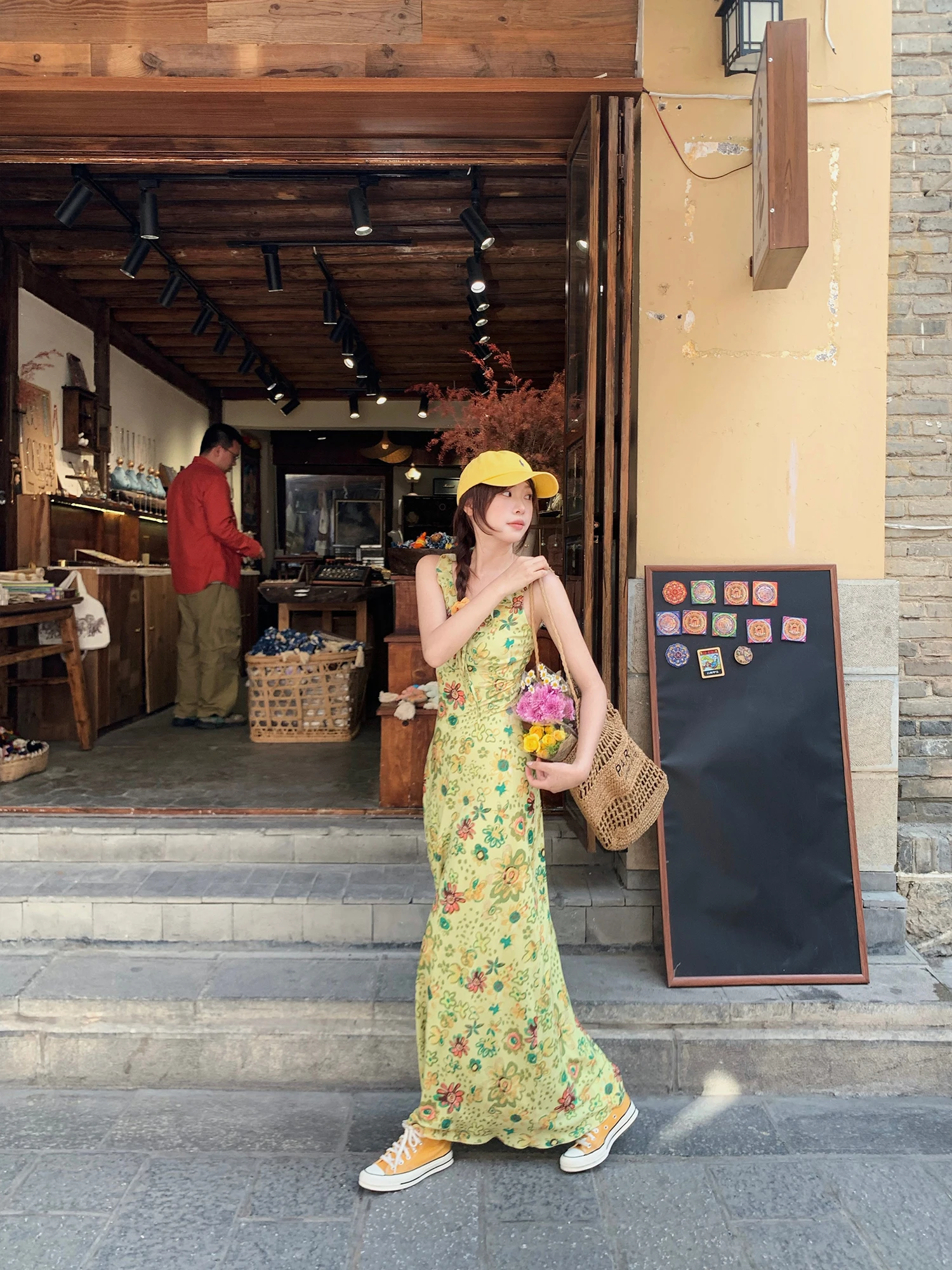 

Длинное платье в корейском стиле с цветочным узором лимонного цвета, асимметричным подолом, из шифона, с цветочным принтом, приталенное, для прогулок по городу, летнее платье