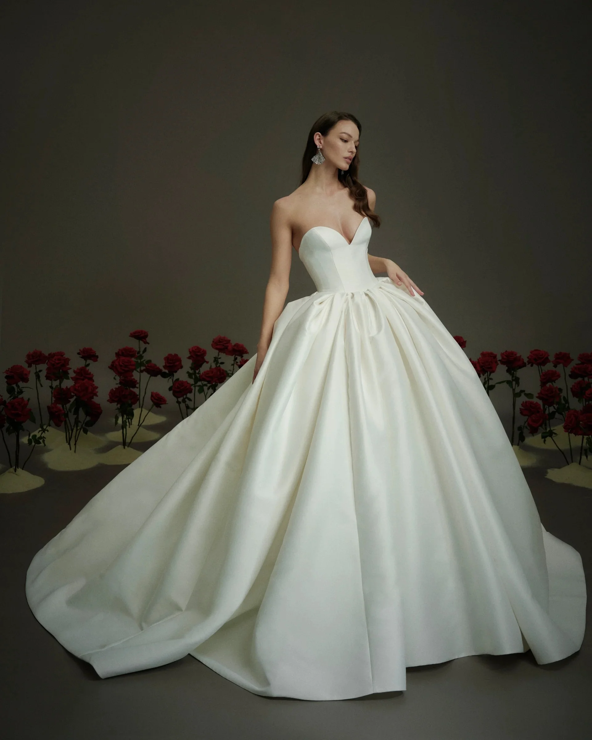 

Satin Wedding Dress Ball Gown Dresses For Bride Vestido De Novia Princesa Vestidos Elegantes Blanco Boda Civil Bespoke Gelinlik