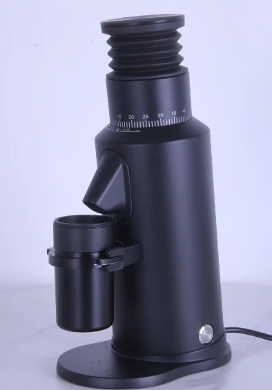 Commercial coffee grinder with 64mm grinding disc, coffee bean grinder