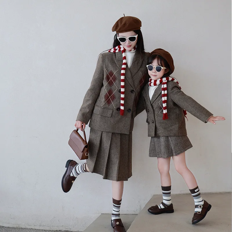 

2026 Mother Daughter Outfit Preppy Style Tweed Suit & Pleated Skirt Set Matching Kids Girls 2-8 Years Cute School Wear Winter
