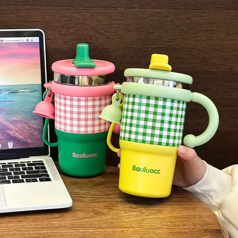 New Trendy Large Capacity Thermos Cup 600ml Portable Straw Water Milk Bottle Coffee Mug Outdoor Camping Office Gift view 4