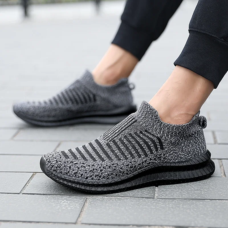 Men Shoes Lightweight Sneakers Men Plus Size Fashion Casual Shoes Summer Breathable Wear-resistant Men Loafers Zapatillas Hombre