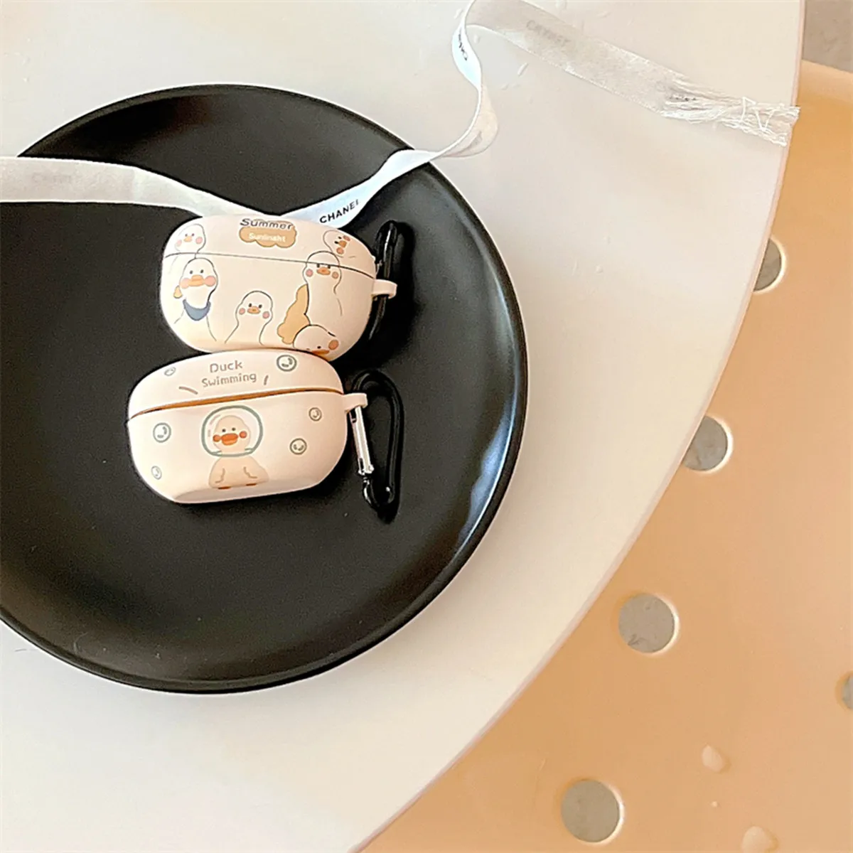 Funda protectora con dibujos animados para auriculares, carcasa con pegatinas de cristal de pato Kawaii, con gancho, WF-1000XM5 para Sony, novedad de 2023