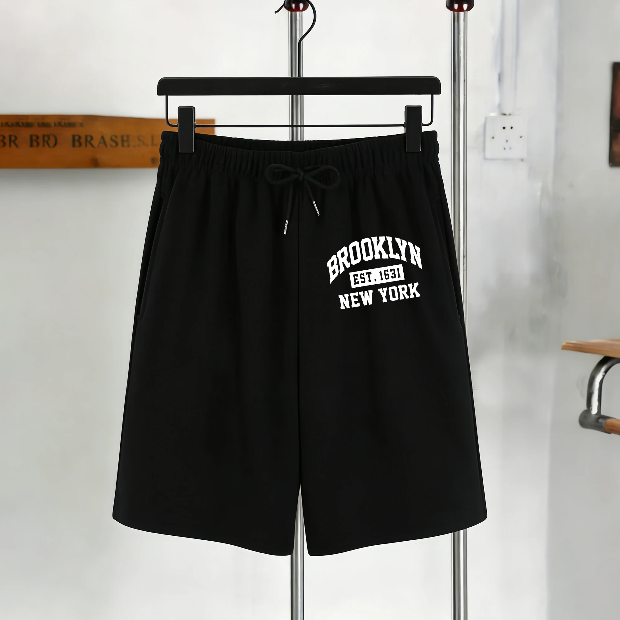 

Brooklyn Est 1631 New York Printed Retro Pants Men Summer Soft Clothing Trendy Drawstring Pocket Shorts Loose Basics Streetwear