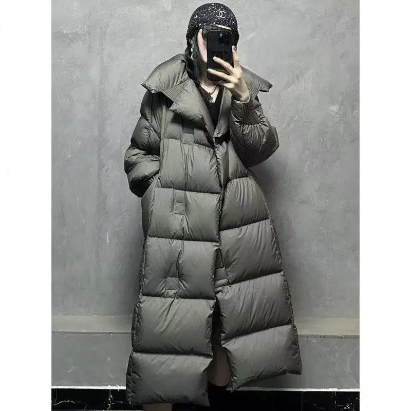

2025 Winter New Maxi-Long White Down Puffer Jacket Thicken Warm Over Knee Maxi-Length Winter Coat Long Quilted Padded Coat