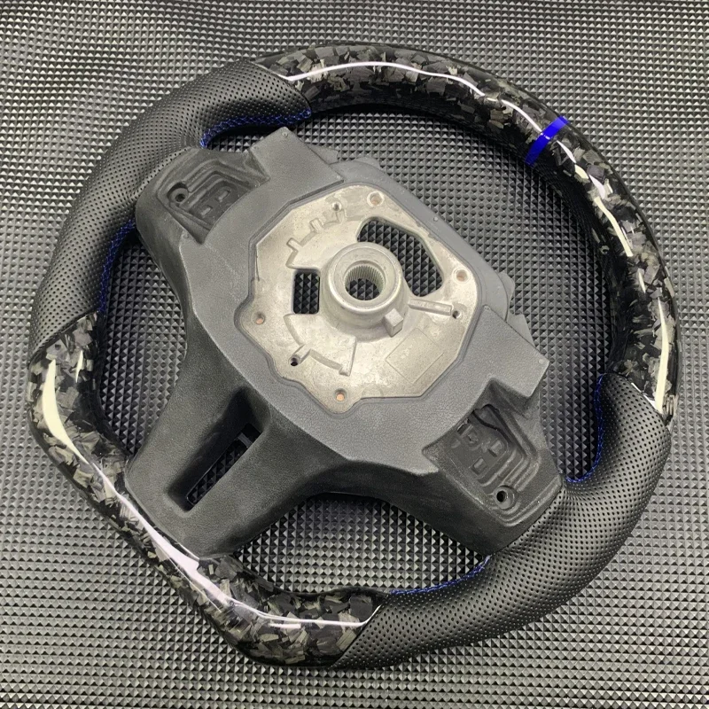 For BMW G30 G20 G01 G02 G05 G06 G07 M4 M5 F90 M8 X3M X4M X5M X6M F40 F44 F97 F98 F95 F96 Customized Carbon Fiber Steering Wheel