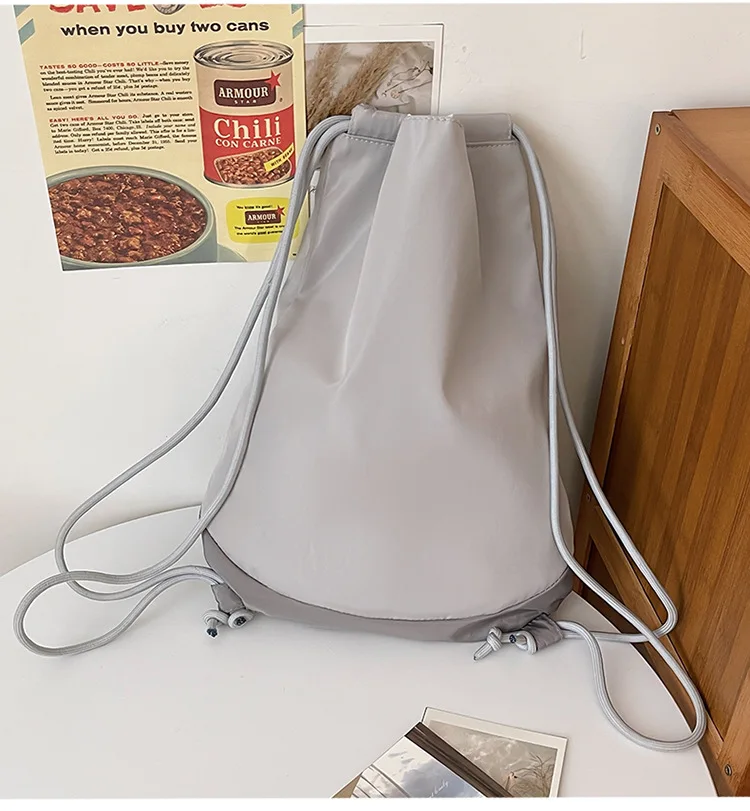 1 حقيبة ظهر عملية بجيب شبكي برباط للرياح، حقيبة لياقة رياضية كاجوال الكل في واحد، حقيبة للتنقل من الدرجة الأولى