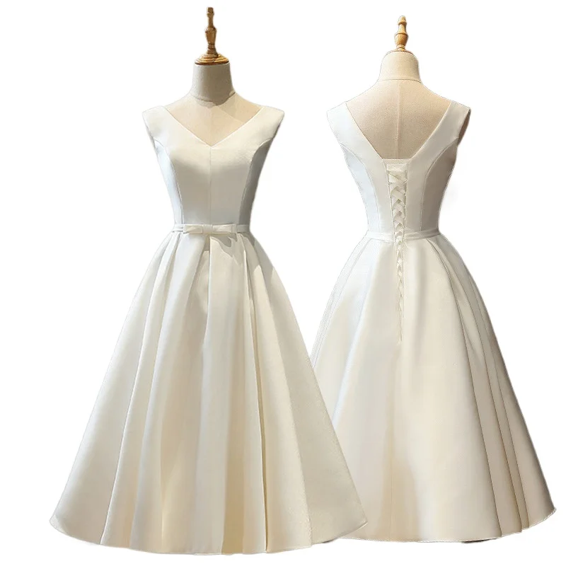 

Tea Length Travel Wedding Dress – Double V-Neck Sleeveless Lace-Up Back with Waist Bow