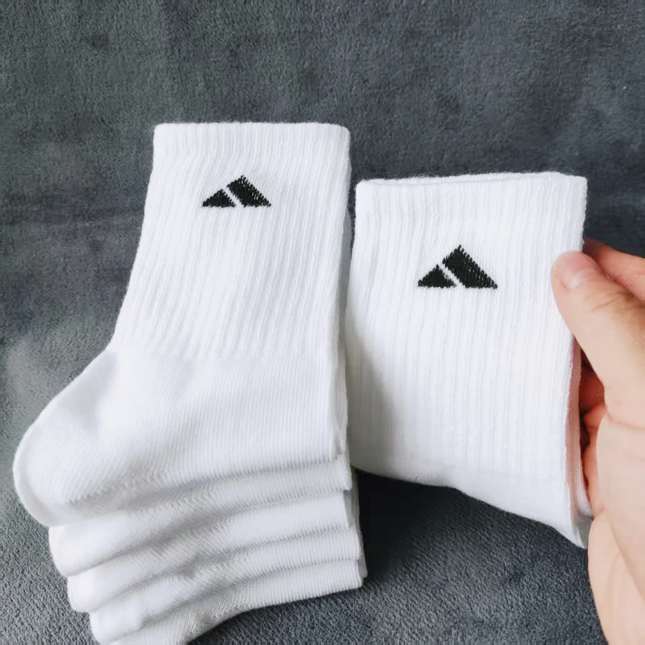 

5/10 пар мужских и женских носков средней длины, однотонные дышащие удобные осенне-зимние впитывающие пот высококачественные повседневные спортивные носки