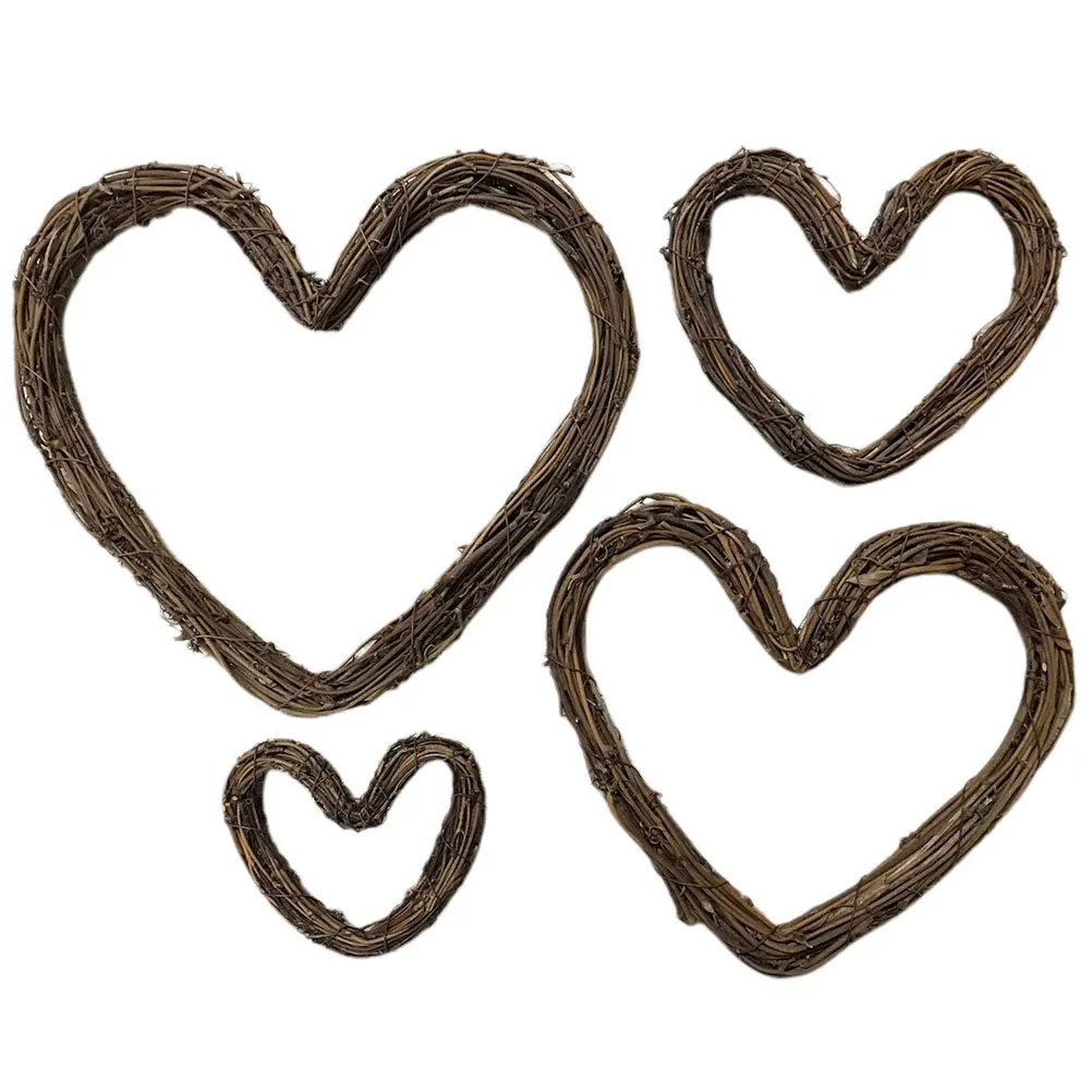 4 قطعة إكليل على شكل قلب من الخيزران الطبيعي ديكور للتعليق على الحائط إكليل حرفي أنيق لتزيين المنزل إكليل من الخيزران ذاتي الصنع