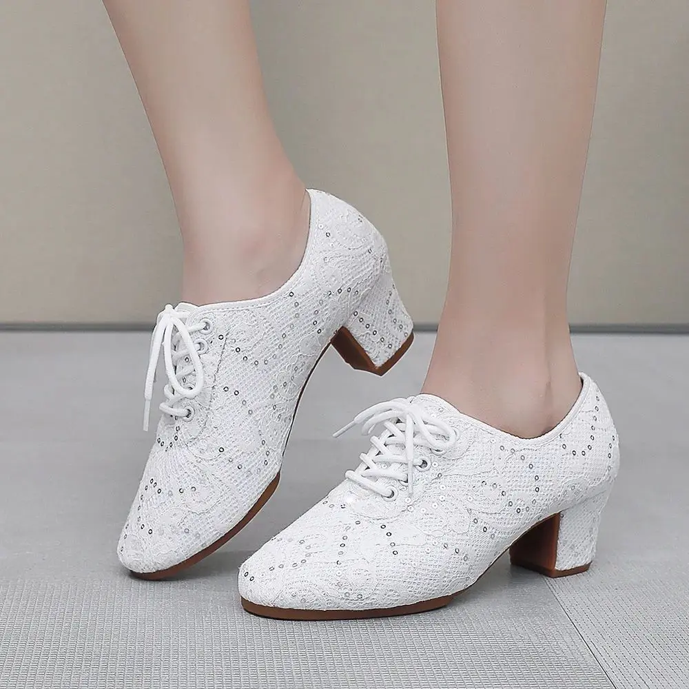 Women's Modern Ballroom Dance Shoes Lace up Closed Toe Professional Latin Teaching Dance Practice Jazz Shoes For Women Heels