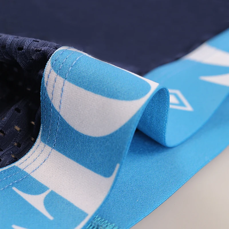 Intimo da uomo Slip estivi sottili in seta di ghiaccio Pantaloncini traspiranti in rete a vita media Sport taglie forti