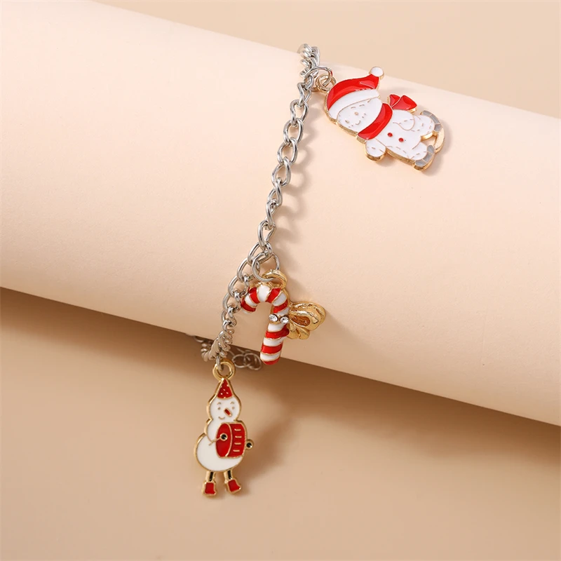 Modisches Weihnachtsarmband für Damen, Metallarmband mit Weihnachtsmann-, Baum- und Rentier-Anhängern, Mädchenarmband, Neujahrsfest-Schmuck, Geschenkidee – Detail 10