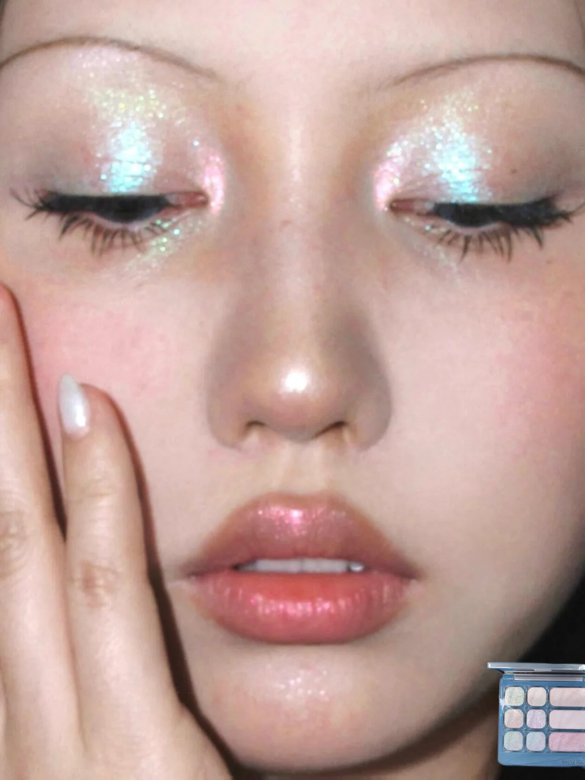 Qianyan Single Chameleon Eyeshadow Pearlescent Matte Powder Cream Shimmer Cheeryep Disk Shadow Multipurpose Blusher Highlight view 2
