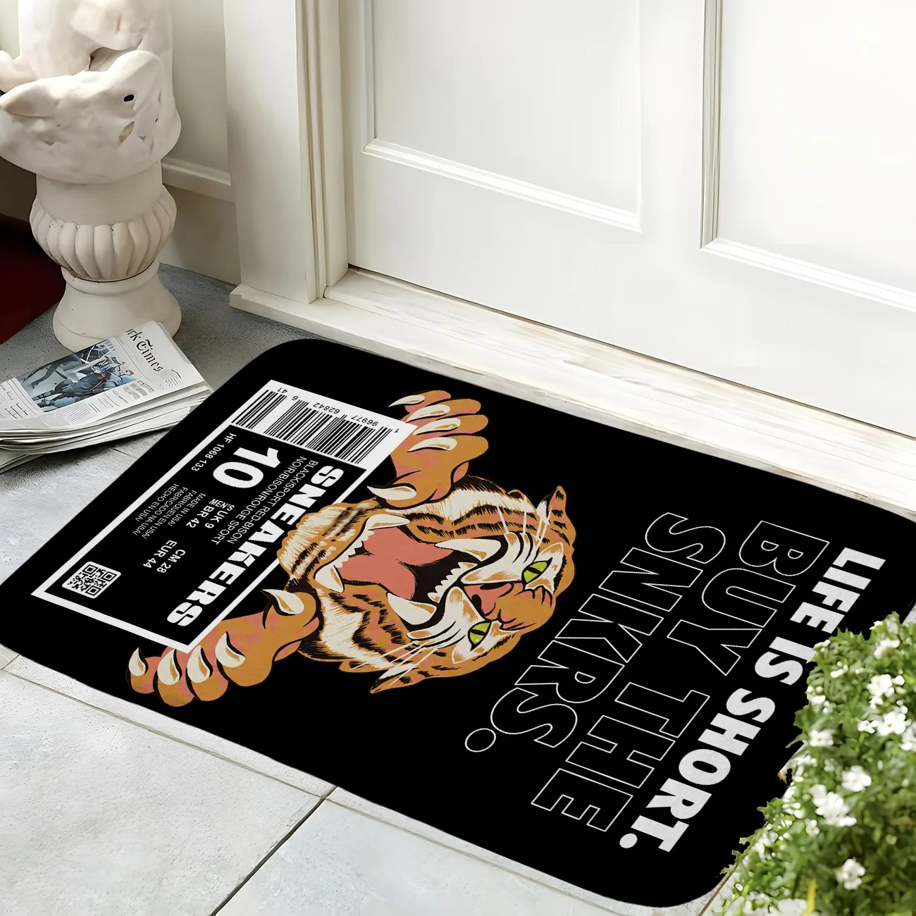 Alfombra de entrada con diseño de tigre y la frase 'Life Is Short', alfombra creativa con eslogan, moderna y antideslizante para decoración de amantes de las zapatillas deportivas.