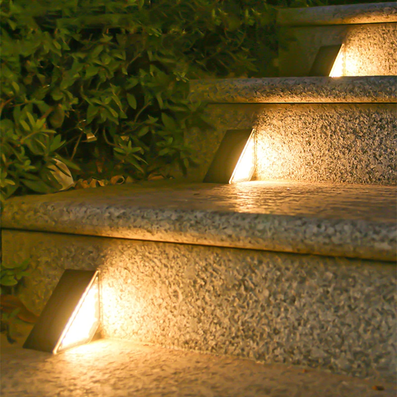 LED Solar Outdoor Light Garden Waterproof Decorative Staircase Step Lamp Solar Powered Lamp Balcony Fence Energy-Saving Lighting