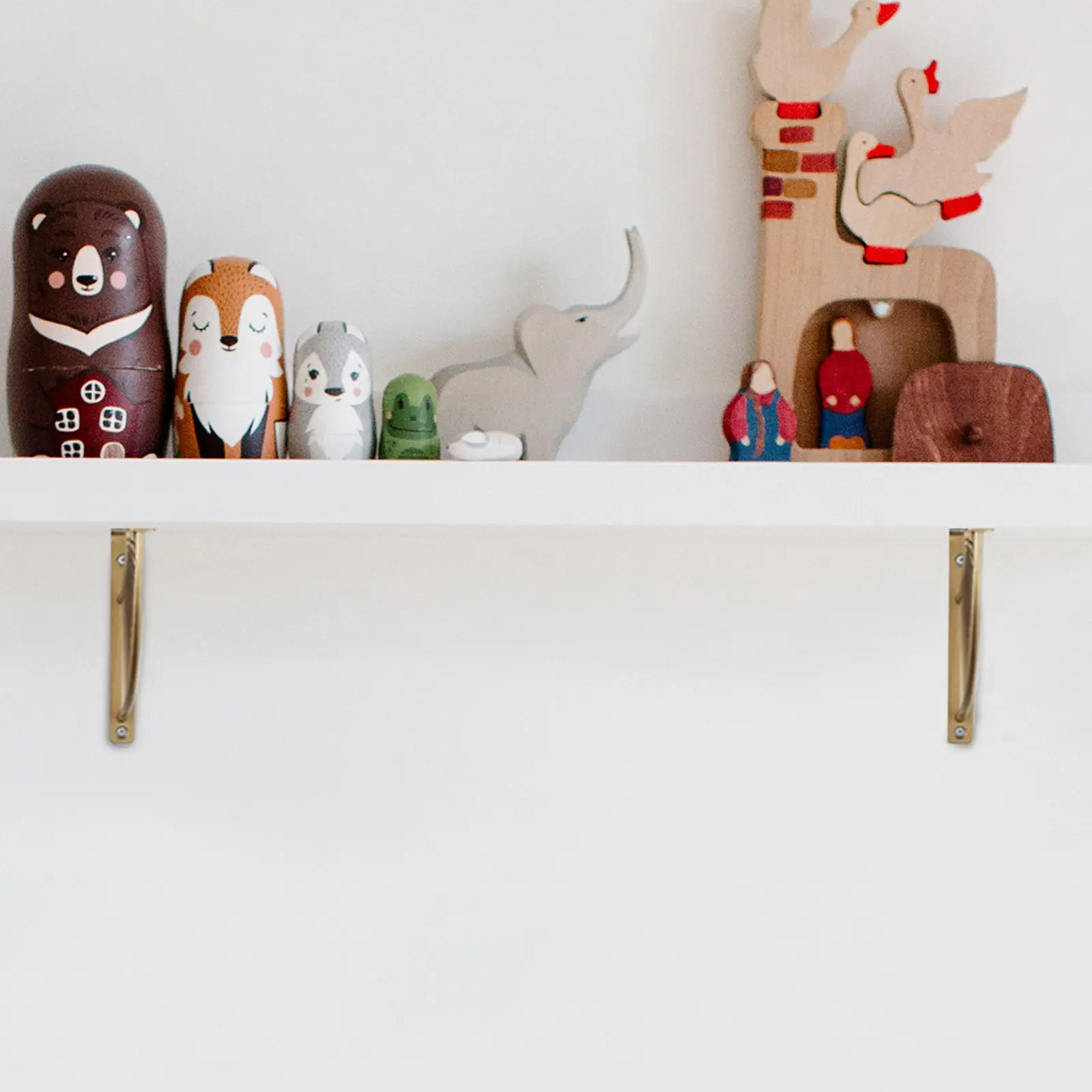 

Настенная угловая полка-органайзер (2 шт.) из металла в минималистичном стиле для ванной, кухни, спальни, экономия пространства, треугольная