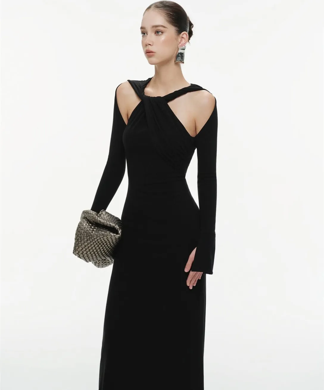 Maßgeschneiderte kurze Crêpe-Abendkleider, Neckholder, Meerjungfrau, plissiert, فسات Mohamed 1914 Knöchellanges Ballkleid für Frauen