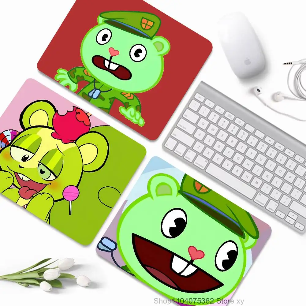 Happy Tree Friends Mousepad Small LockEdge Mouse Pad For Gamers Computer Desk Pad Rectangular Anti-slip Rubber
