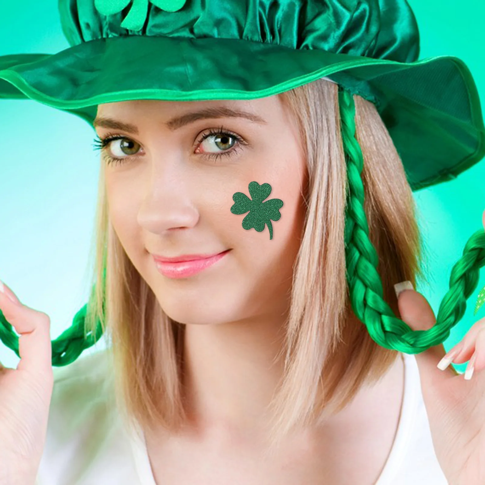 

24Pcs Glitter Four Leaf Clover Stickers Decorative Shamrock Labels for St Patrick Day Celebration Theme Party Decor