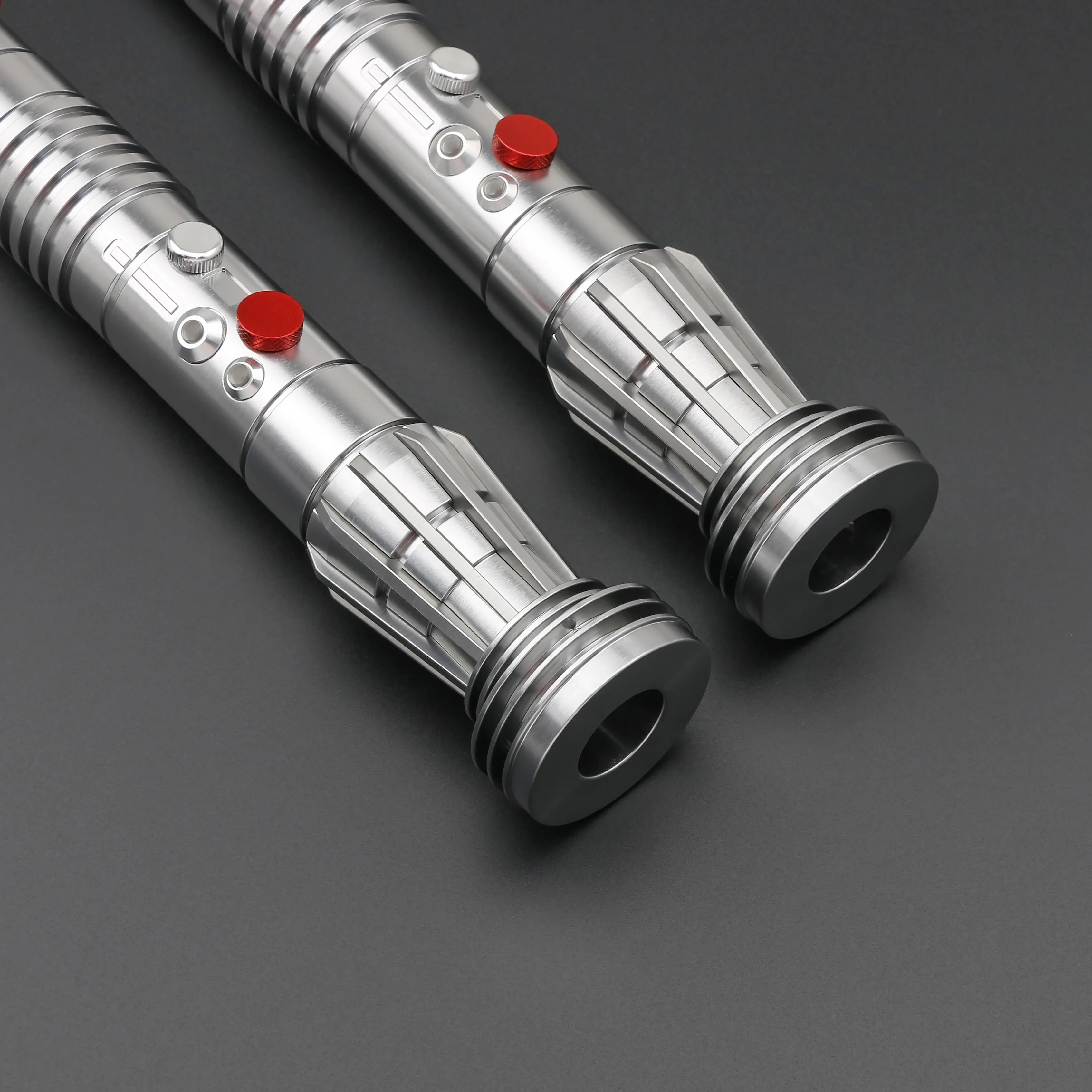 TXQSABER Neo Pixel Miecz Świetlny 2 SZT. Podwójne Ostrze Gładki Uderzenie RGB Laserowy Miecz Metalowa Rękojeść Sith Cosplay Zabawki Replika Darth Maula