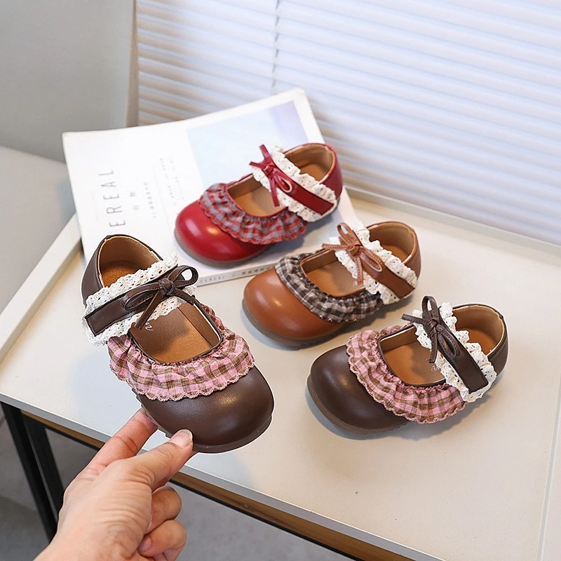 

Новинка 2023 года, детская обувь принцессы, милые кожаные туфли для девочек, элегантные детские повседневные туфли с рюшами на плоской подошве для свадебной вечеринки, петля на крючках
