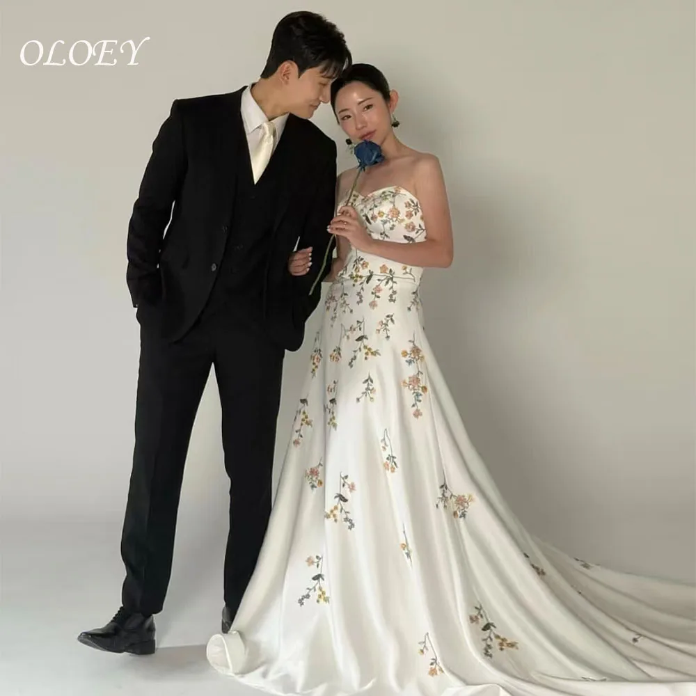 OLOEY أنيقة التطريز الزهور فستان حفلات الزفاف Straples سويب تراين الساتان كوريا صورة تبادل لاطلاق النار فستان زفاف مخصص ستناء